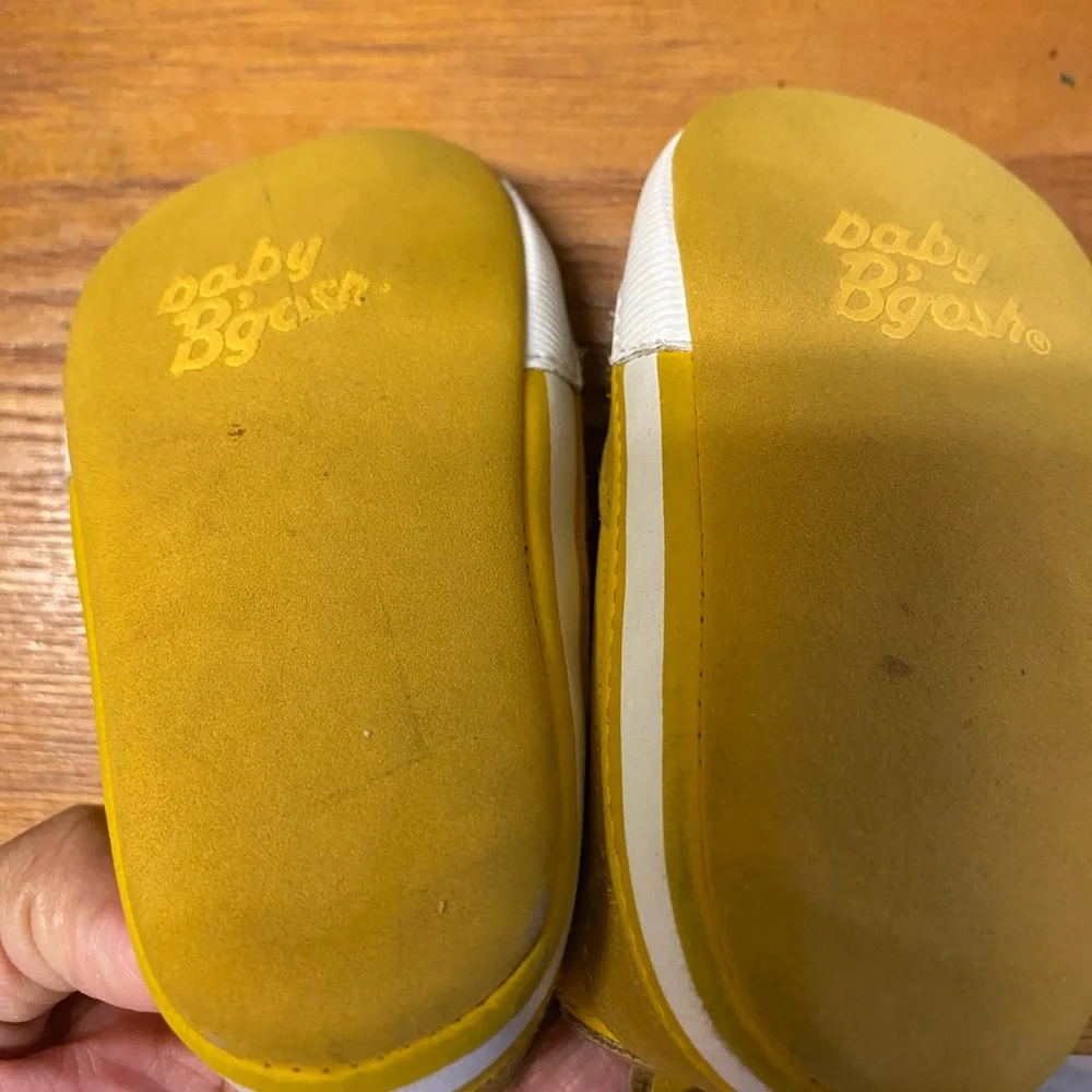 Infant Toddler Baby B’gosh Unisex Soft Sole Mustard Yellow Shoes 3-Months.